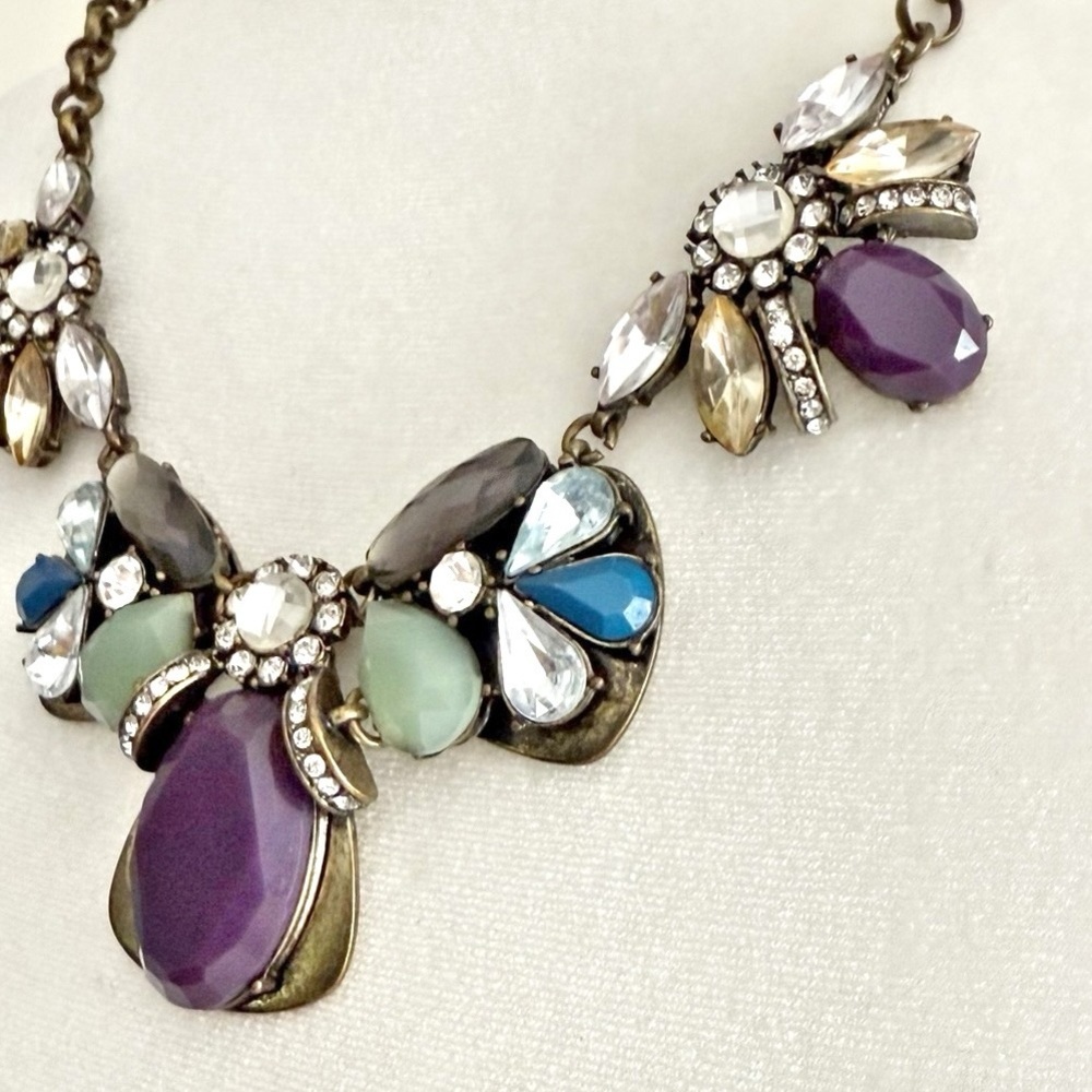 Antiqued Brass Jewel Tones Rhinestone Crystal Bib Necklace 17”in Vintage Y2K - Picture 4 of 9